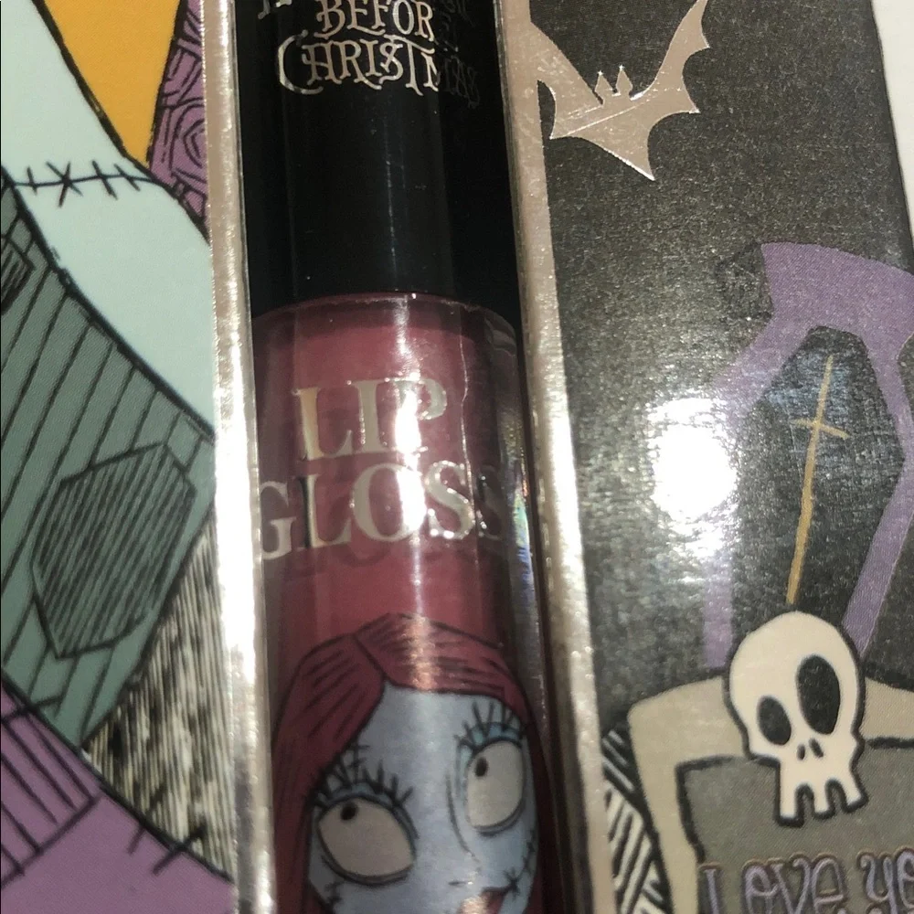 Disney’s‎ Tim Burton Nightmare Before Christmas Sally and Jack lip gloss set new